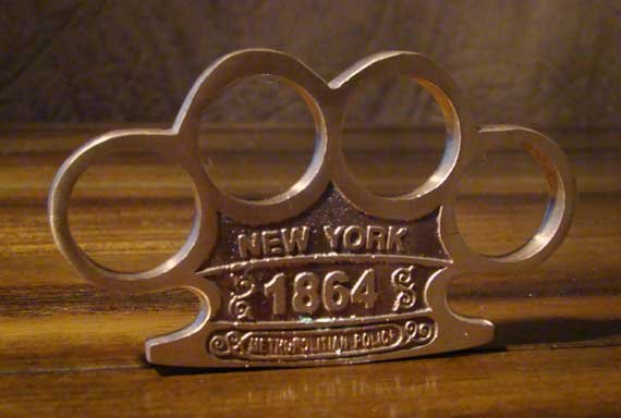 brass knuckles in ny